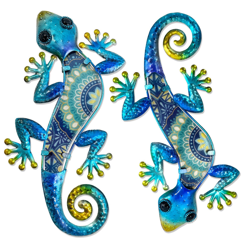 HONGLAND Gecko wall art set of 2 adds outdoor charm with durable metal and 12-inch size.