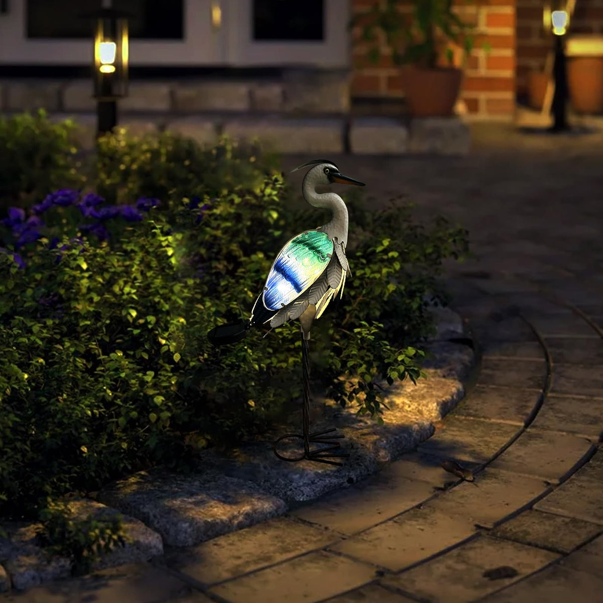 HONGLAND metal crane figurine adds elegant coastal charm to outdoor spaces