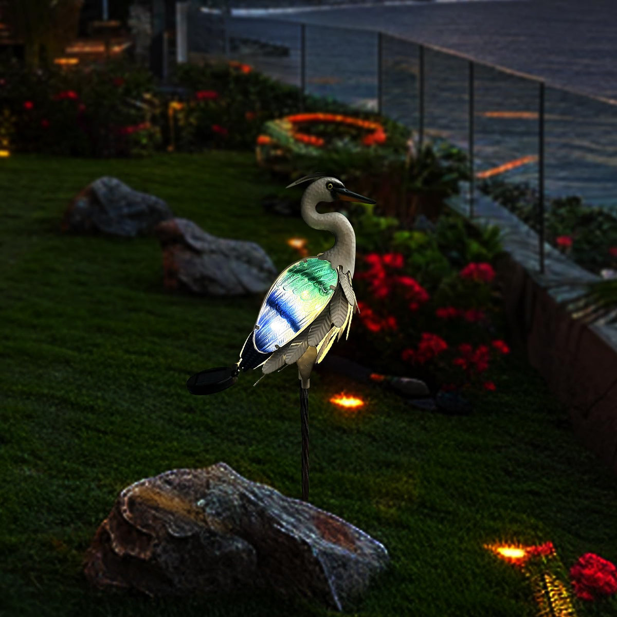 HONGLAND waterproof paint and solar panel provide durable day-to-night illumination