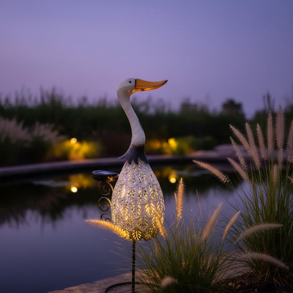 HONGLAND weatherproof coating keeps the goose vibrant through sun and rain.