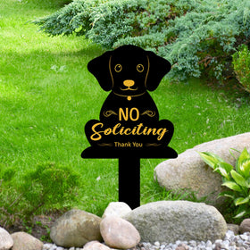Hooqict yard decor sign with stake for quick installation.