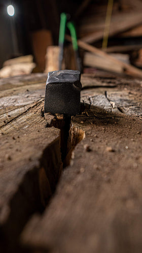 Hooyman Splitting Wedge 1045 high-carbon steel for durability.