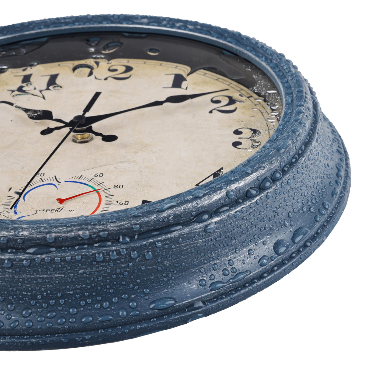 Horizent pool-area clock highlighting waterproof design and practicality
