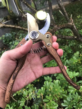 Horsvill Pruning Shears with ergonomic cushioned grip for smoother cuts