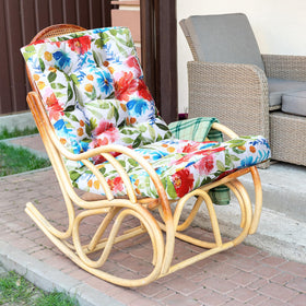 Hoteam four-set cushions bring durable comfort to any deck.