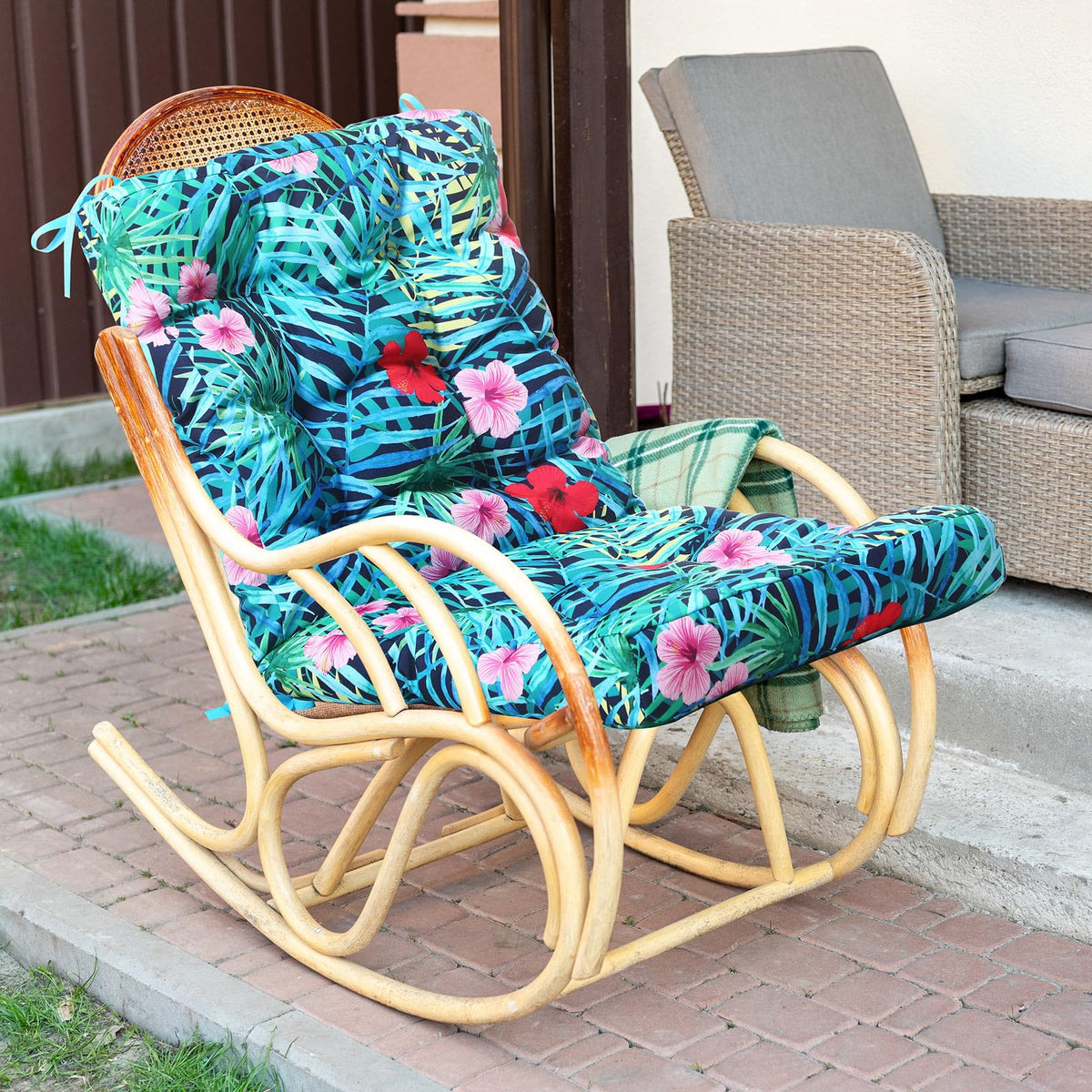 Hoteam Palm cushions cleaning and maintenance guidance for outdoor use
