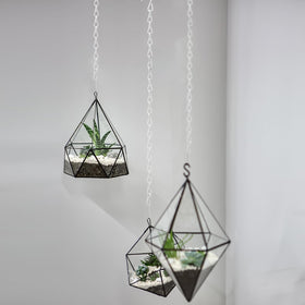 Hotop lantern and wind chime hanger saves space while decorating.