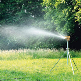 Hourleey 360-degree spray pattern enables complete lawn coverage