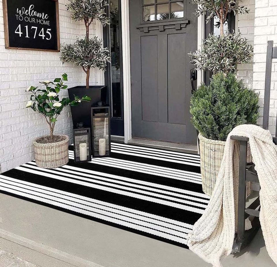 HOXCIK black and white outdoor rug for porch with durable cotton blend