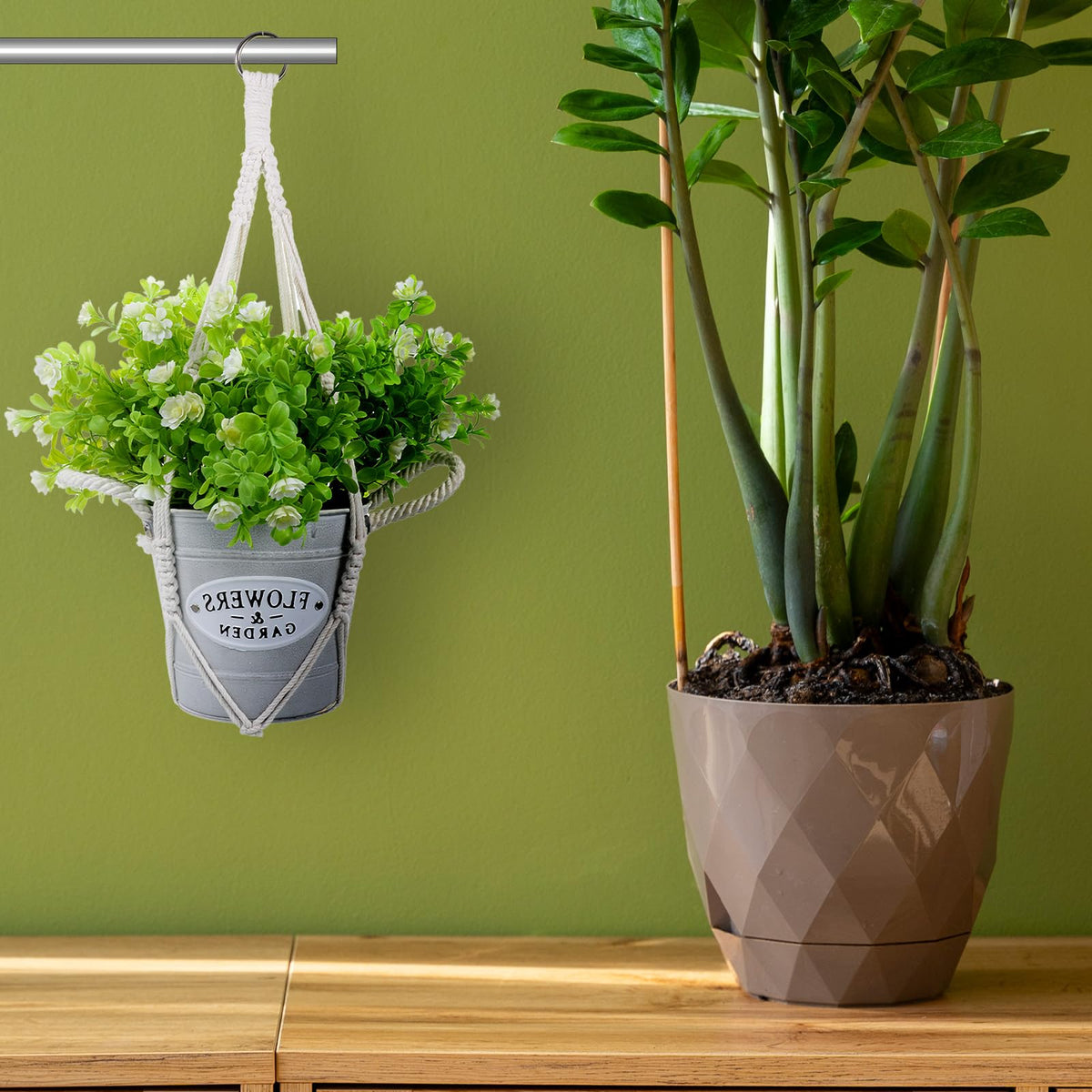 Hpmjz vertical space saving hanger lifts plants up.