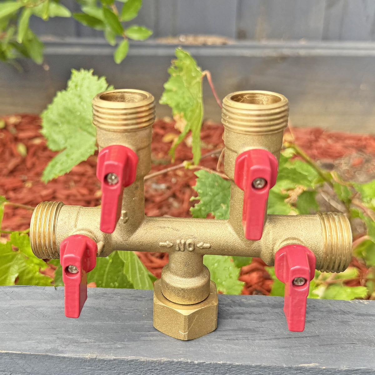 HQMPC hose splitter stands up to rain and sun for year-round use