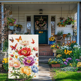 Hsrvivi 12x18 flag enhances lawn display for garden parties and gatherings.