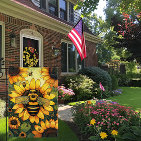 Hsrvivi welcome yard decor flag on stand, ideal for patios and porches.