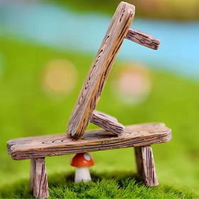 HUAXIUZH mini bench closeup shows fine workmanship and resin texture.