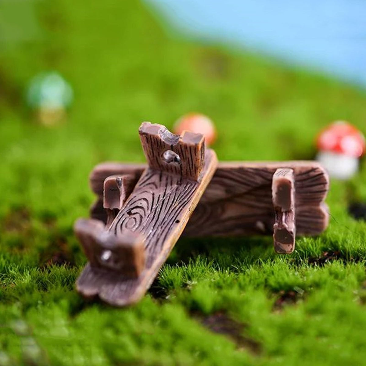 HUAXIUZH fairy garden scene with benches for quaint décor.