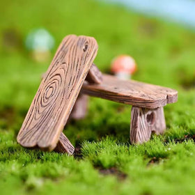 HUAXIUZH mini bench packaging reveals five resin pieces.