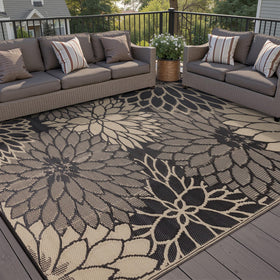 HUGEAR 8x10 outdoor rug in waterproof straw-brown for decks and patios