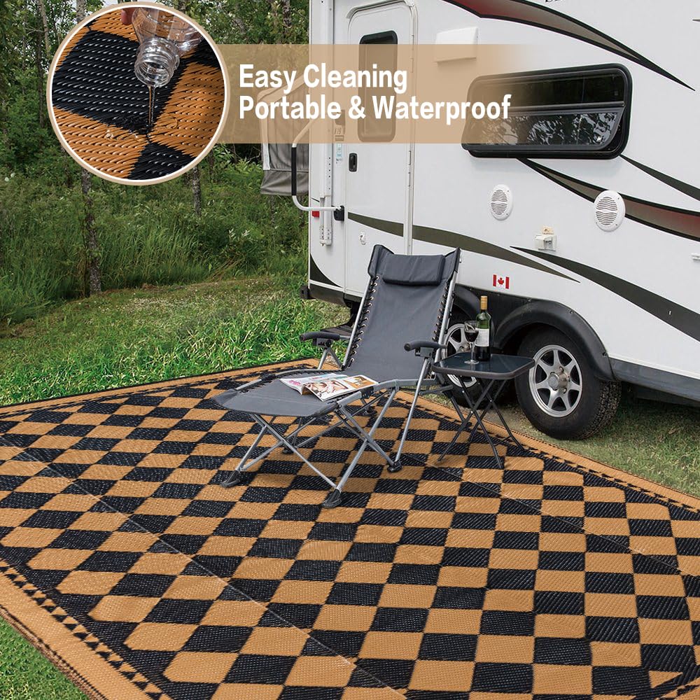 HUGEAR multiuse outdoor rug for camping, beach, and patios