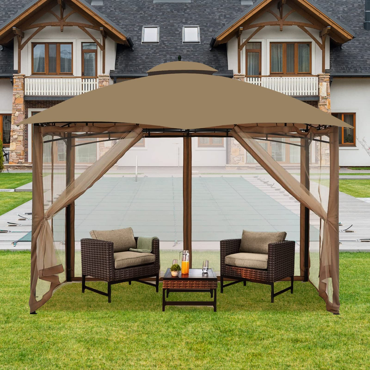 Hugline four-panel netting provides versatile sidewall coverage.