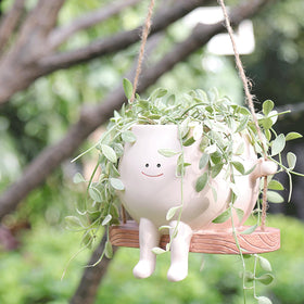 HUNTHAWK indoor outdoor planter suitable for various living spaces and patios