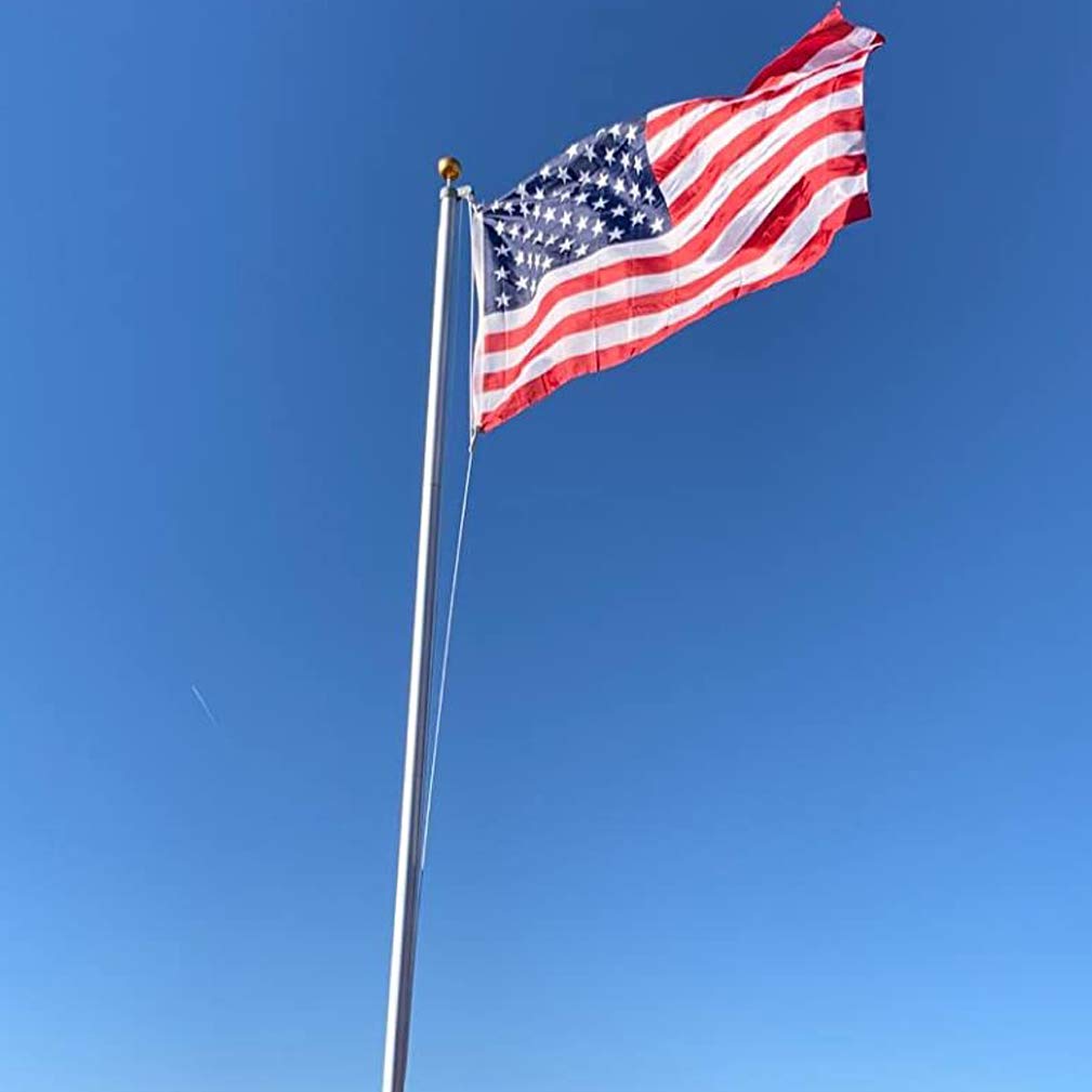 Easy attach and remove for flag upgrades using Huouo clips.