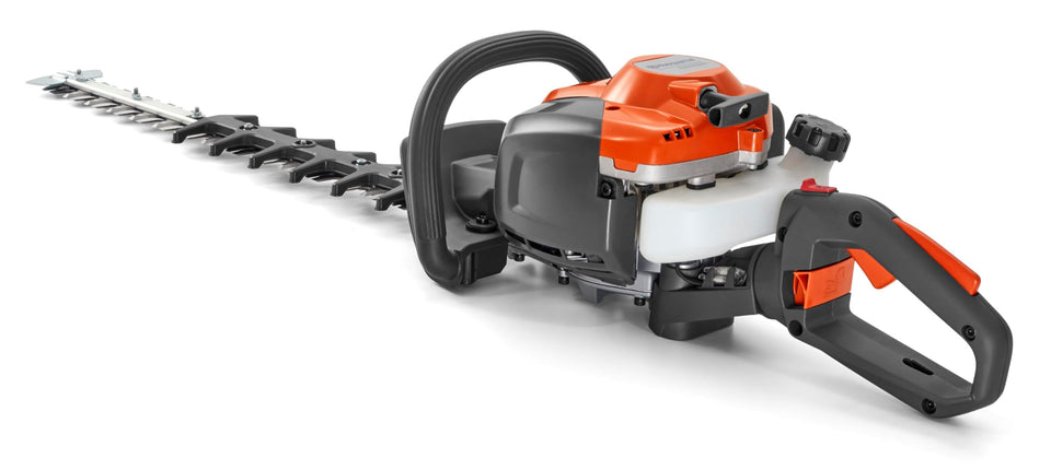 Husqvarna 322HD60 with 24-inch cutting bar for precise hedge trims