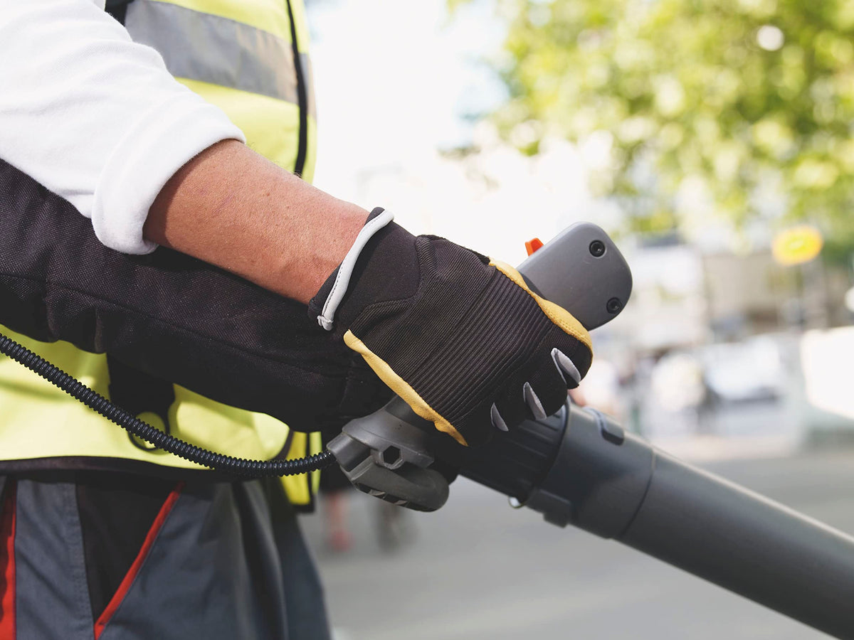 Husqvarna 350BT ergonomic offset handle improves control