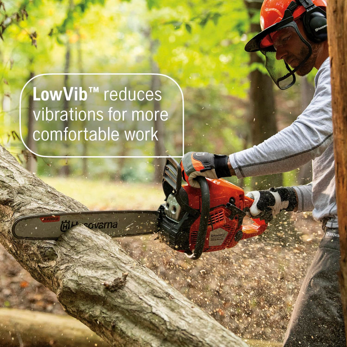 Husqvarna 450S Rancher automatic oiler maintains steady lubrication.