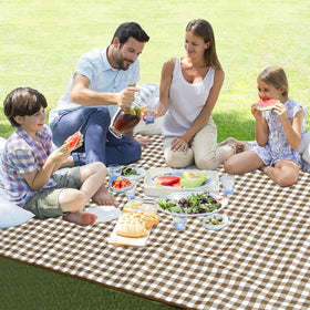 HX&OD sandproof surface prevents sand from sticking during beach days.
