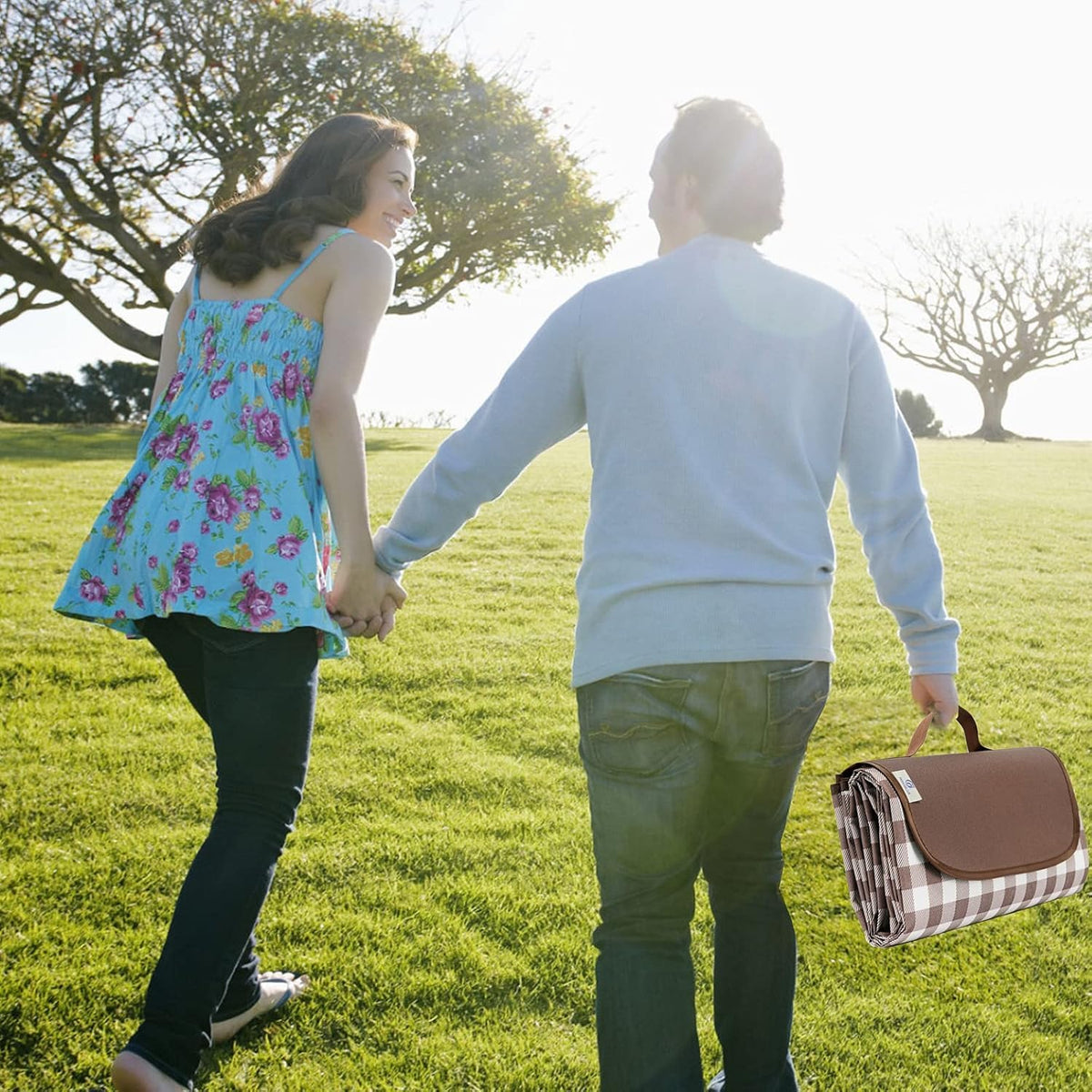 HX&OD picnic blanket ideal for family trips, beaches, camping