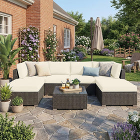 Hyha stretch-fit cushion slipcover provides a non-slip fit for deck chairs