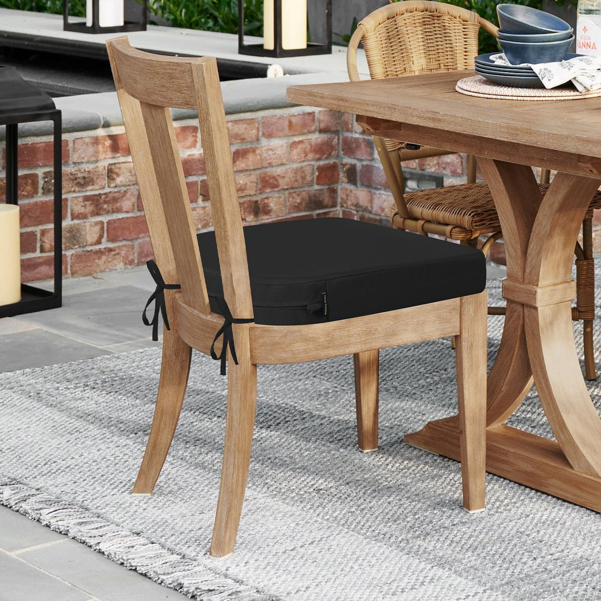 idee-home double stitched edges enhancing cushion durability
