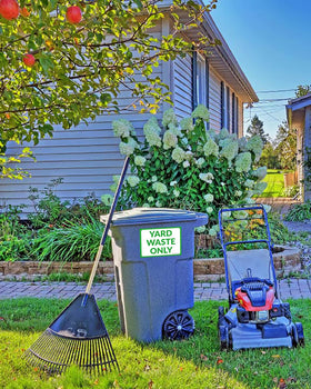 IGNIXIA yard-waste-sticker on trash can improves labeling and sorting