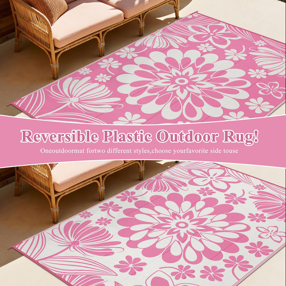 Ileading rug includes ground stakes for stability on grass or sand.