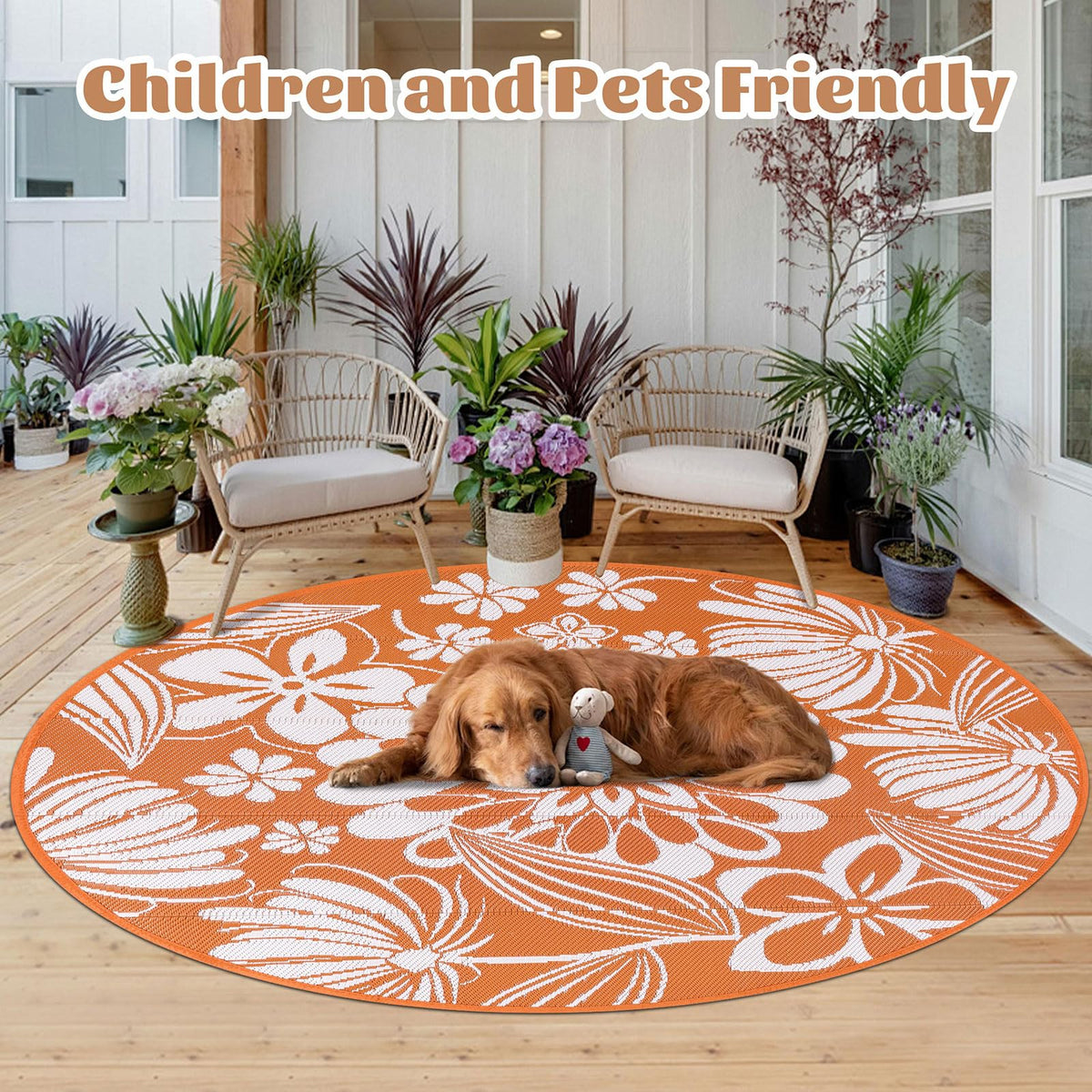 Ileading reversible floral rug, two-sided design for quick outdoor style refresh.