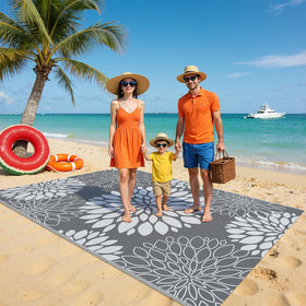 Ileading waterproof and stain-resistant rug for easy cleaning.