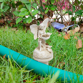 ilitphke mother-child frogs hose guide protects beds while adding charm