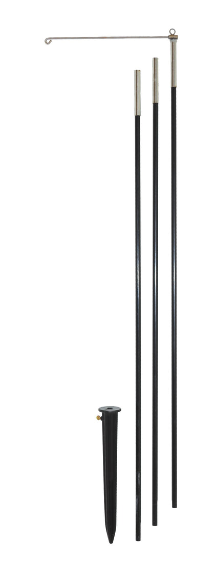 In the Breeze 4878 top eyelet swivel enables easy, tangle-free windsock display.