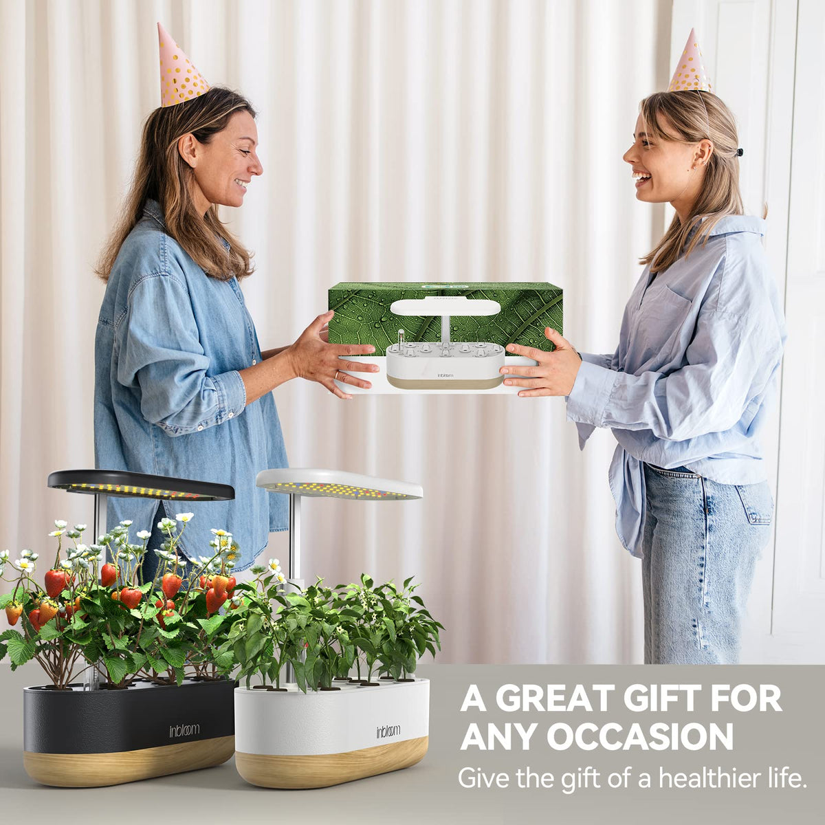 inBloom height-adjustable stand adapts to spaces and plant heights