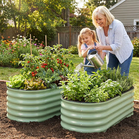 INNO STAGE deep root space ideal for carrots and potatoes in one garden.