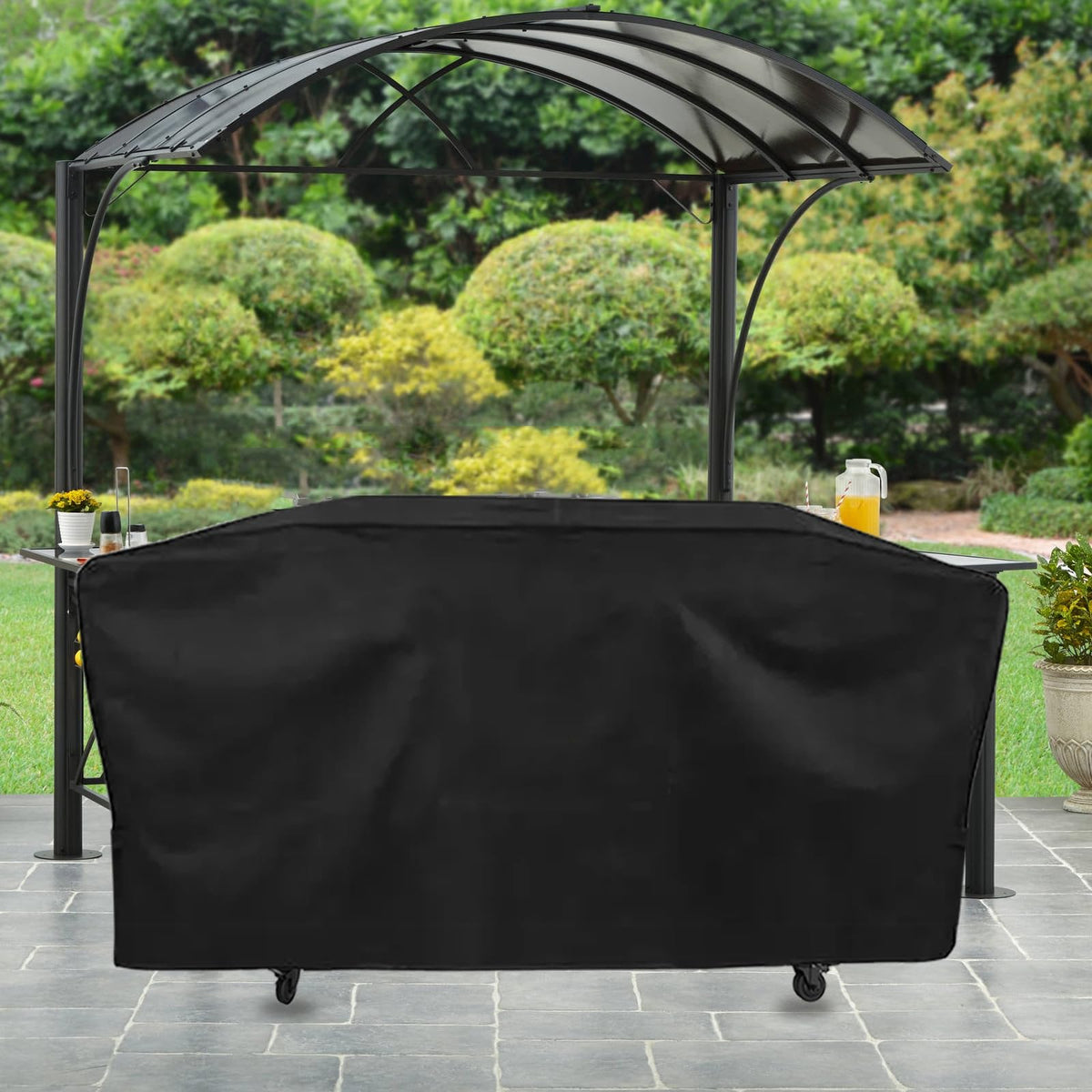 Intetiow griddle cover with dual windproof design stays secure in breezy conditions.