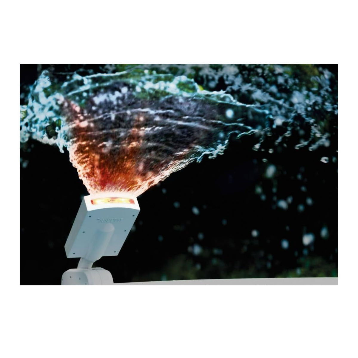 Hydroelectric generator powers LEDs in the Intex Pool Sprayer