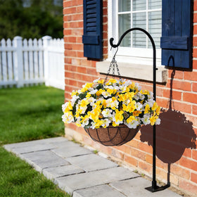 INXUGAO artificial greenery remains vibrant without watering for easy maintenance.