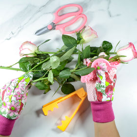 ISHEID rose thorn stripper action demonstrating quick thorn removal
