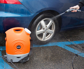 Ivation washer with integrated roller wheels for easy transport