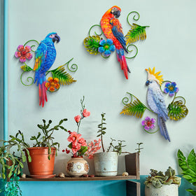 J-Fly 12-inch parrot wall decor makes a bold focal point.