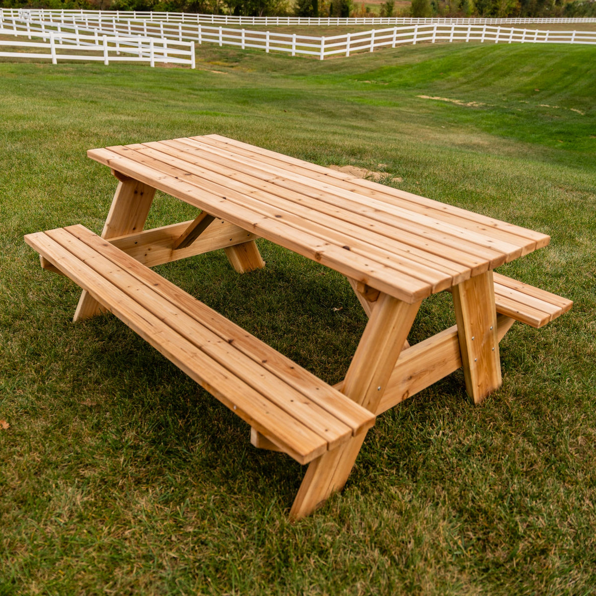 Jack and June cedar picnic table supports 800 lbs for sturdy use