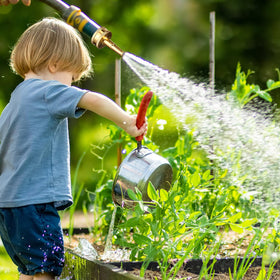 JaGely leakproof garden nozzle ensures steady flow for cleaning patios.