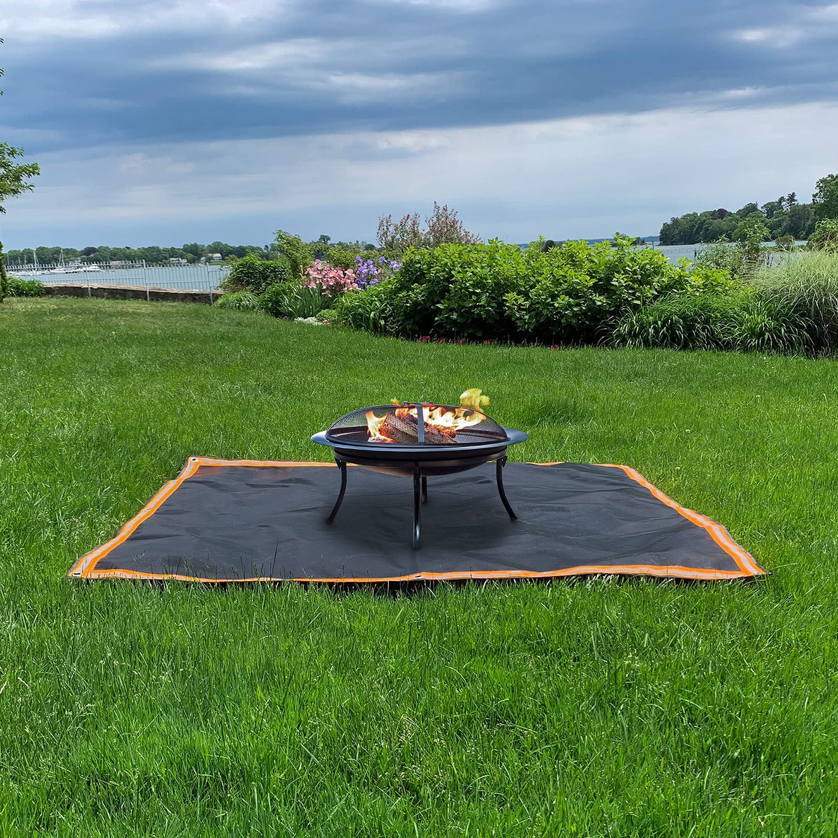 Jametown Fire Pit Mat provides heat resistance up to 550°F for outdoor cooking
