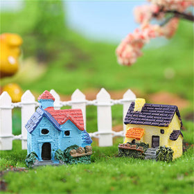 JANOU mini house style 3—tiny resin home for moss gardens and miniature landscapes.